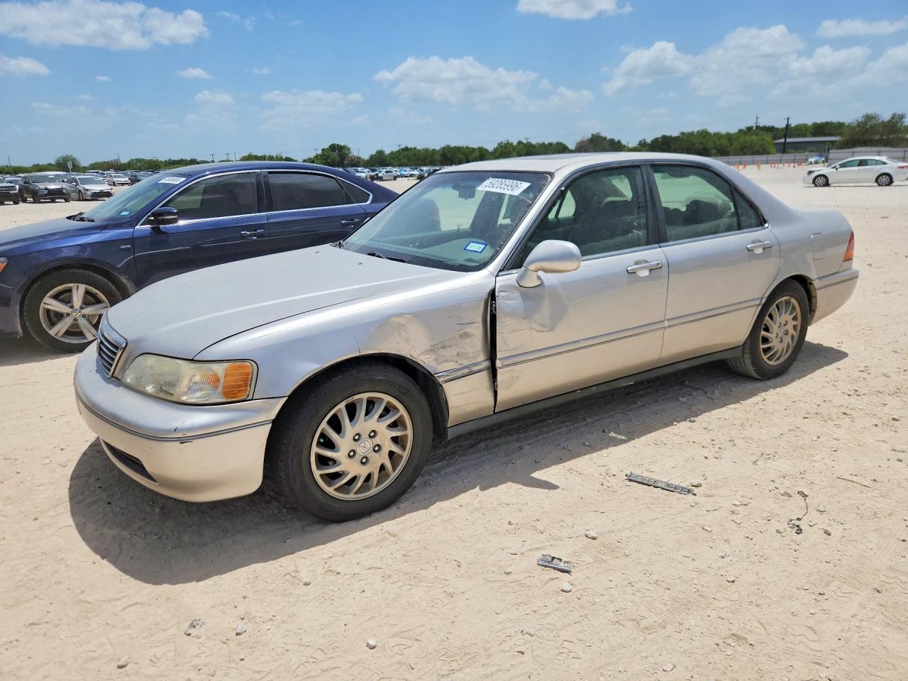 1998 Acura RL, VIN JH4KA9661WC010287 — Front end