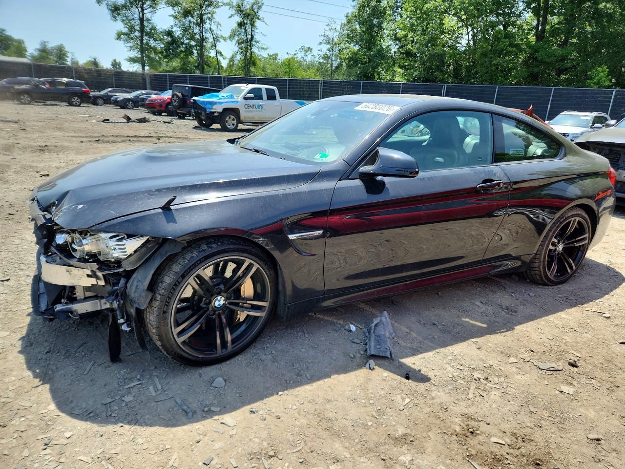 2015 BMW M4, VIN WBS3R9C55FK331046 — Перед