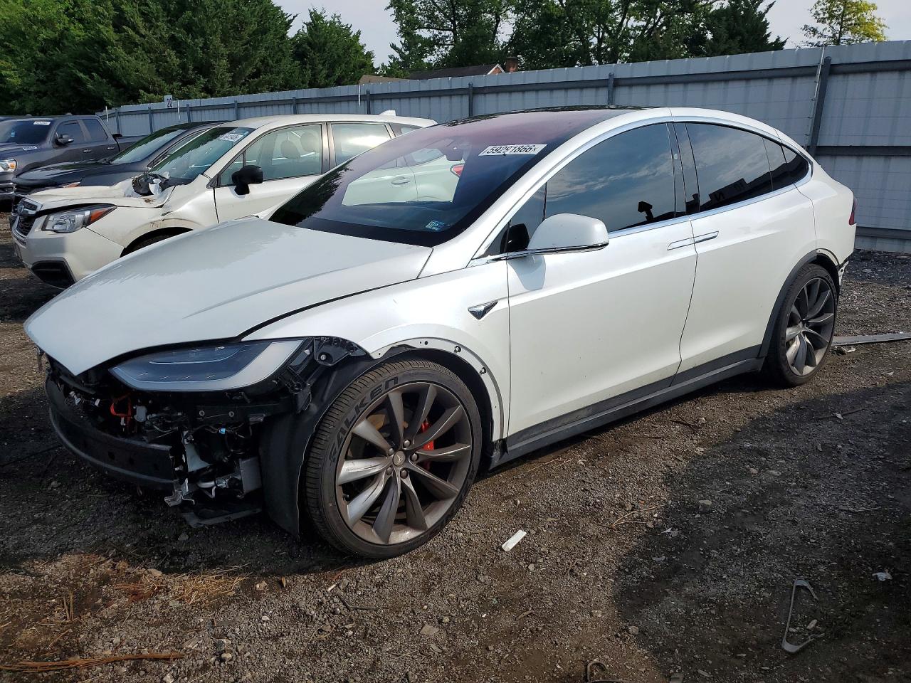 2019 Tesla Model X P100D, VIN 5YJXCBE4XKF200269 — Side