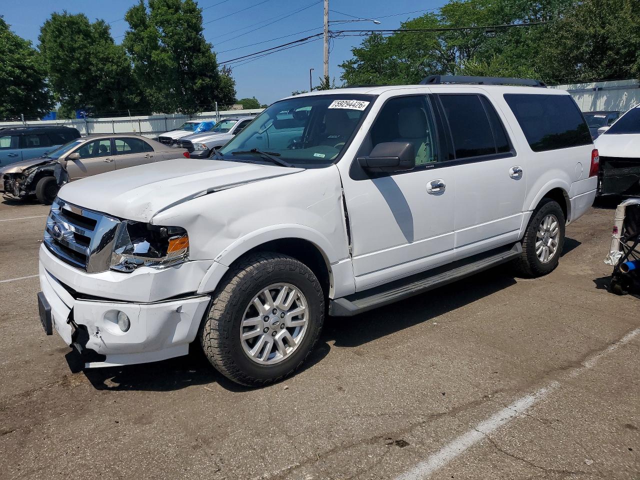 2014 Ford Expedition Max XLT, VIN 1FMJK1J53EEF02523 — Front end