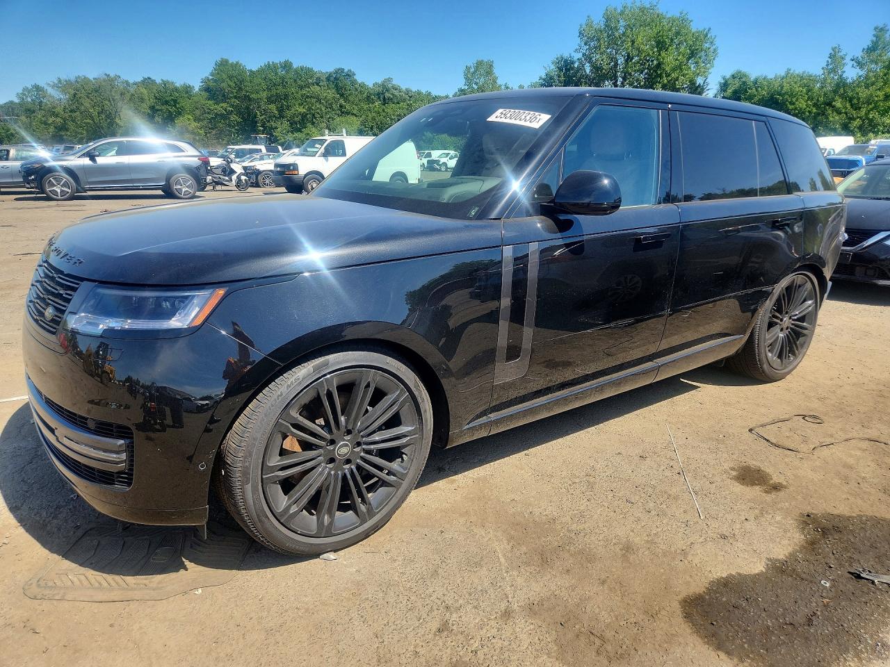 2025 Land Rover Range Rover SE, VIN SALKPBFU7SA326989 — Vandalism