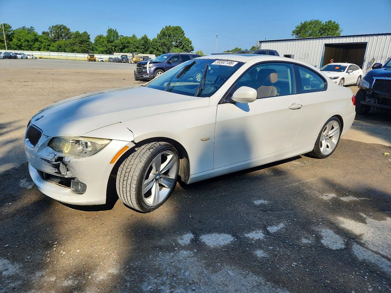 2011 BMW 3 Series 328i, VIN WBAKE3C52BE558003 — Front end
