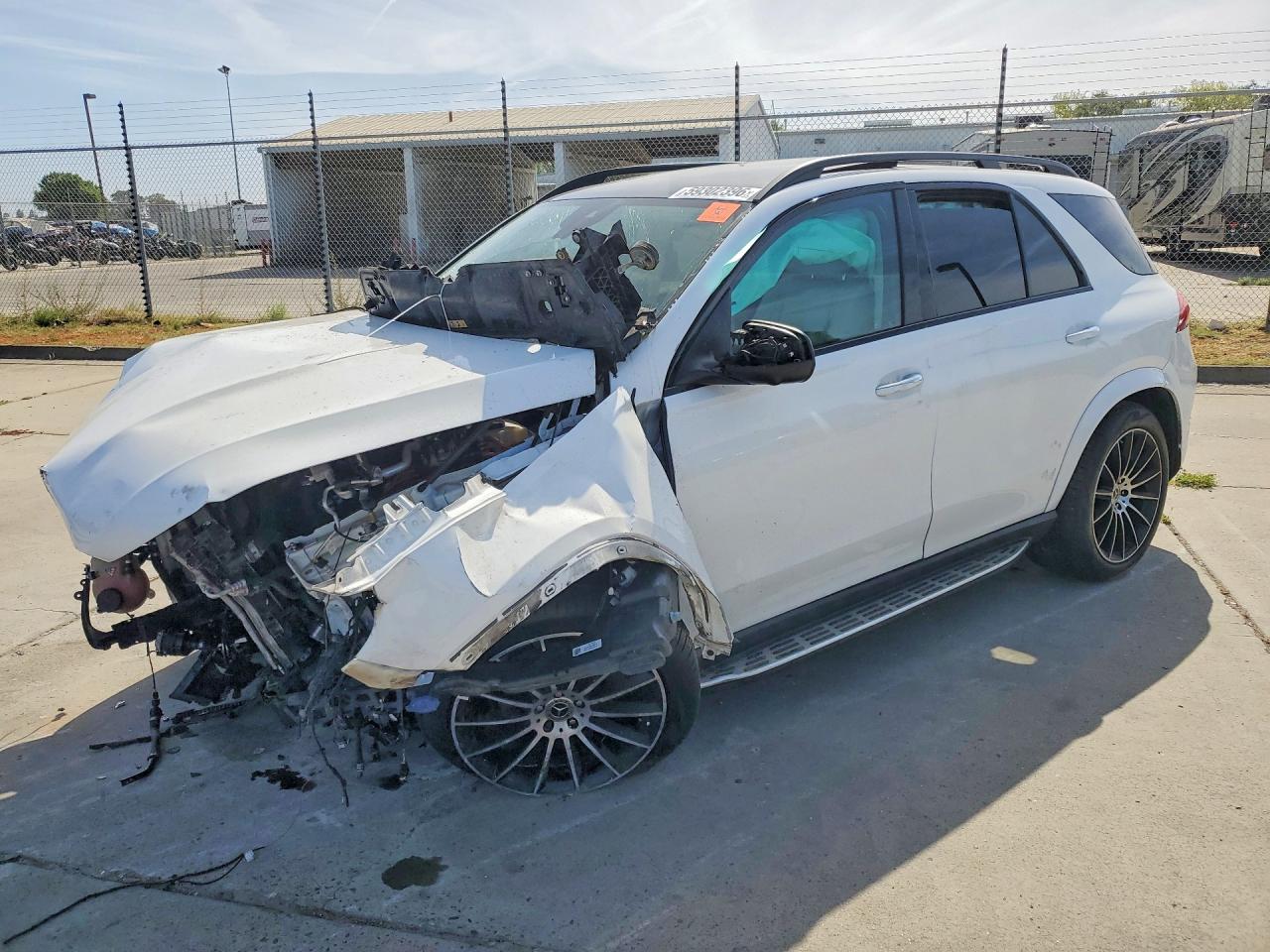 2023 Mercedes-Benz GLE 350, VIN 4JGFB4JE4PA854785 — Front end