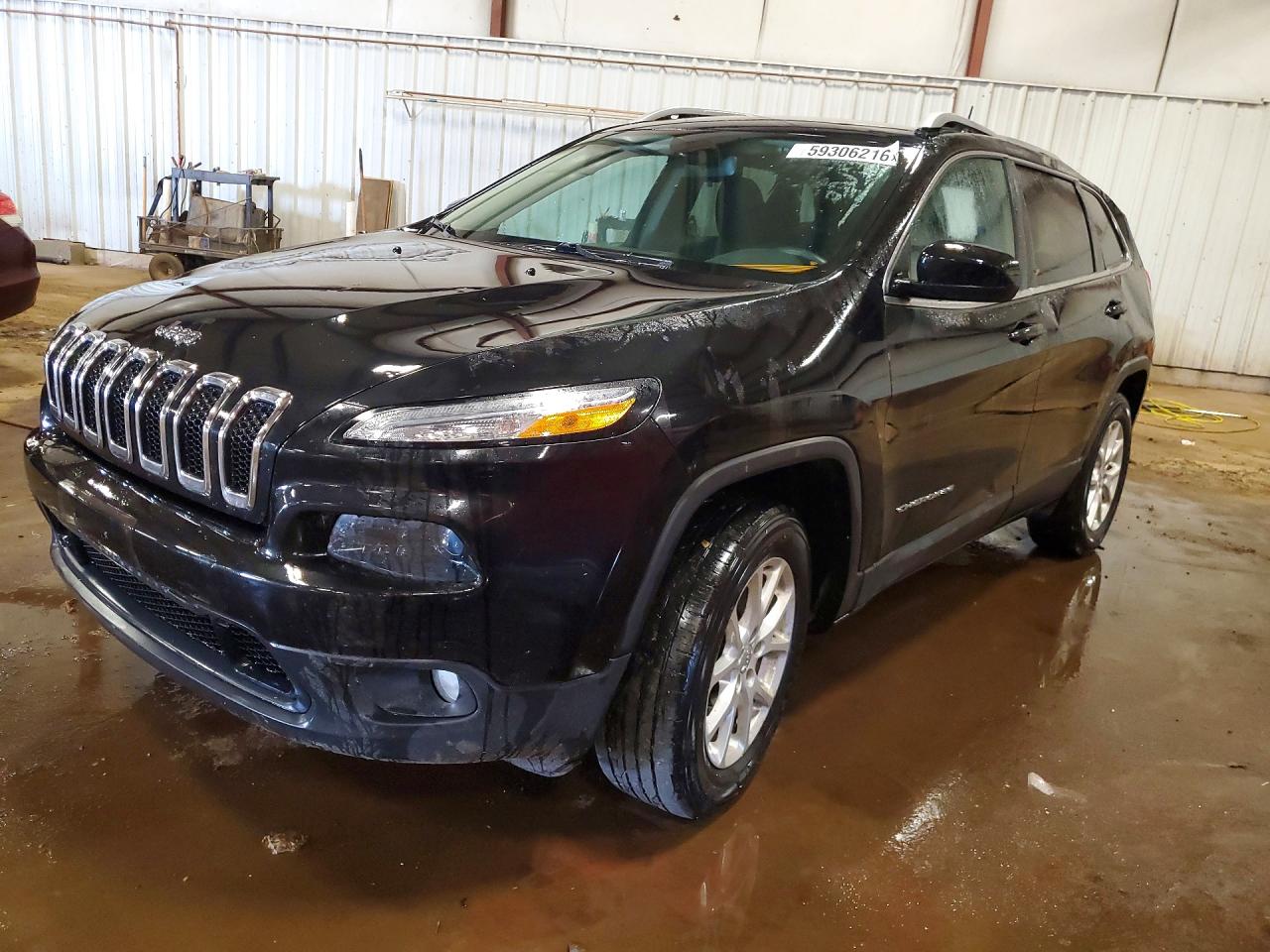 2016 Jeep Cherokee Latitude, VIN 1C4PJMCBXGW163309 — Roof