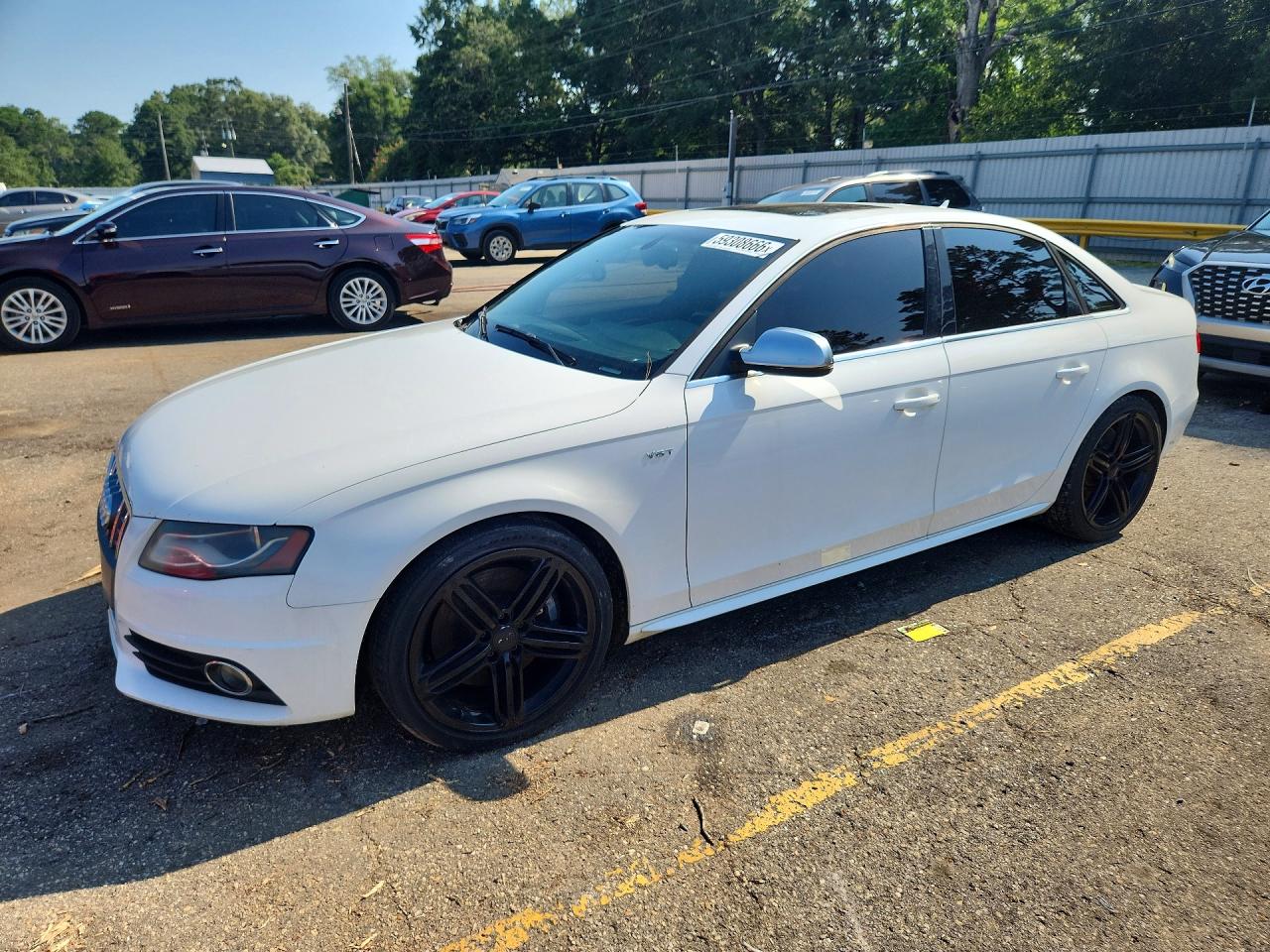2011 Audi S4 Premium Plus, VIN WAUBGAFL8BA045564 — Перед
