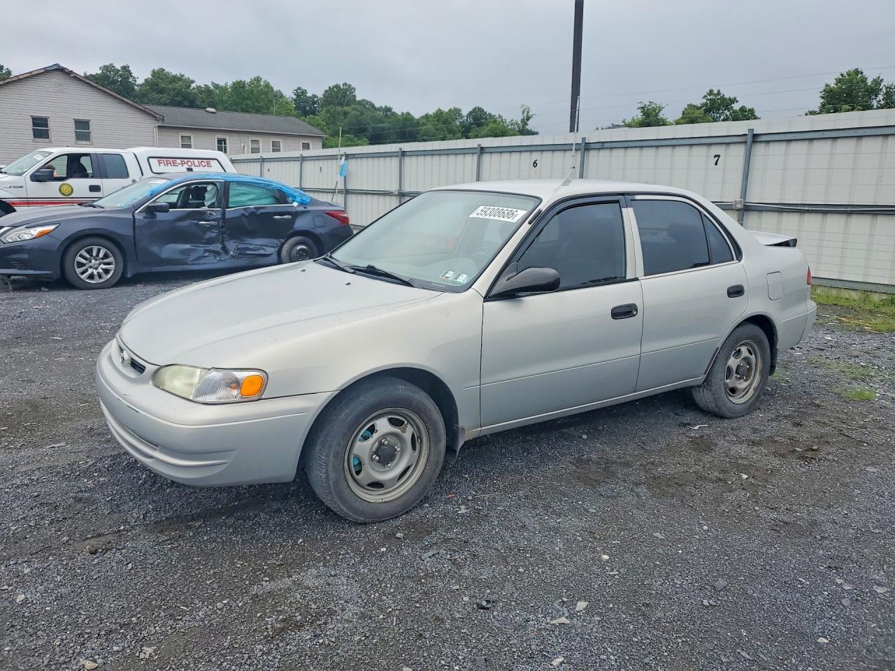 2000 Toyota Corolla CE, VIN 2T1BR12E9YC314292 — Rear end
