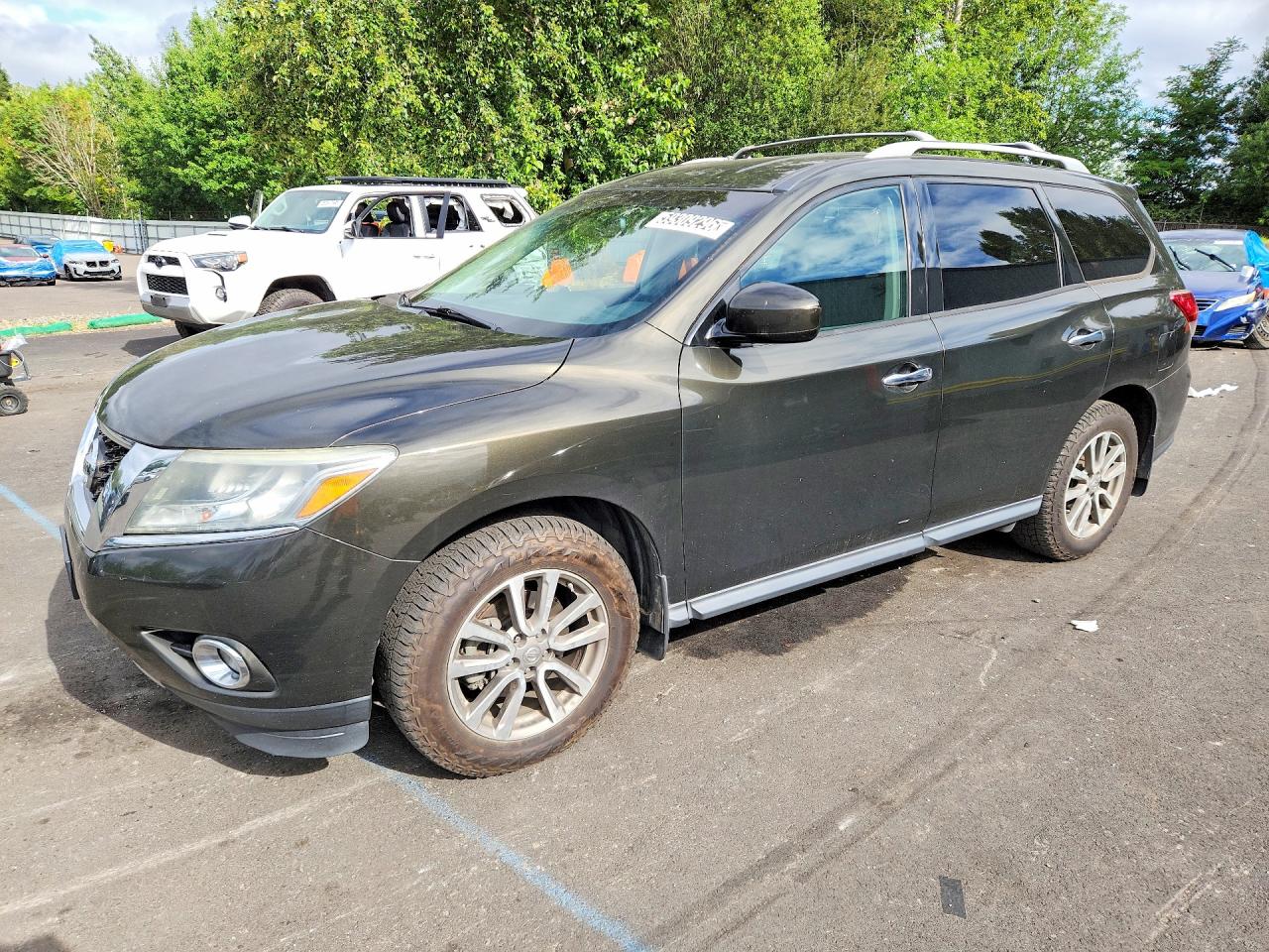 2015 Nissan Pathfinder SV, VIN 5N1AR2MM8FC653617 — Мелкие вмятины и царапины