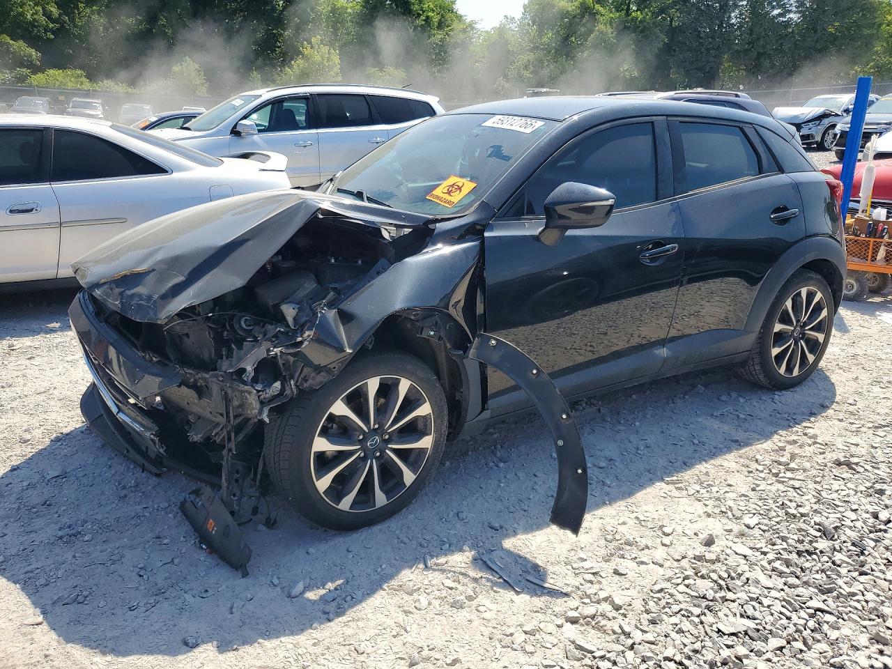 2019 Mazda CX-3 Touring, VIN JM1DKFC78K0405095 — Front end