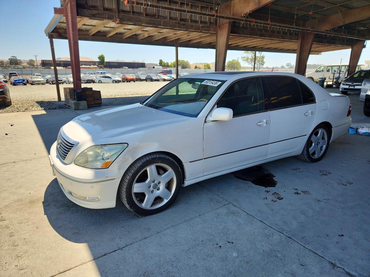2005 Lexus LS 430, VIN JTHBN36F855000070 — Rear end