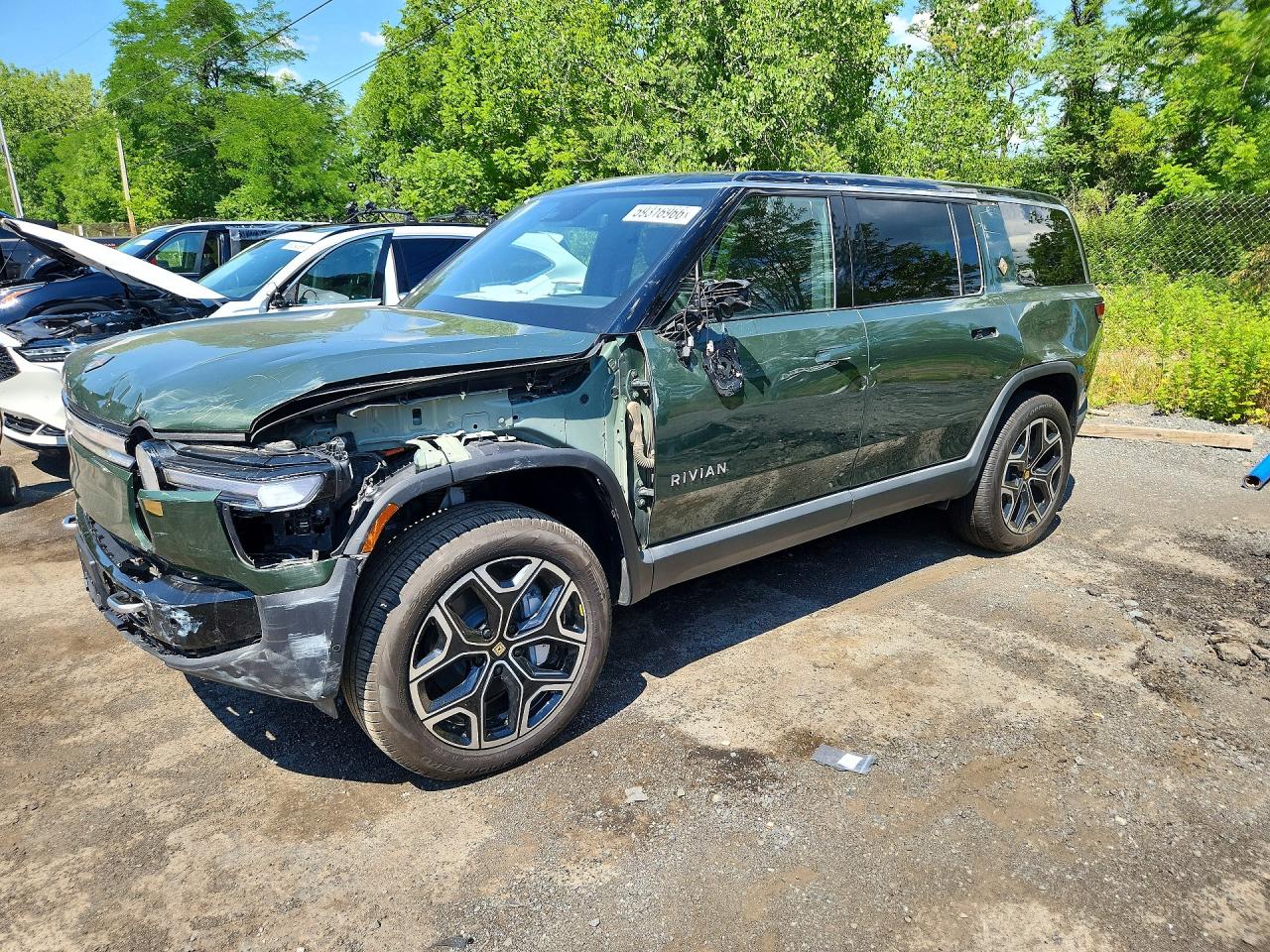 2026 Rivian R1S, VIN 7PDSGFBA3TN084344 — Front end