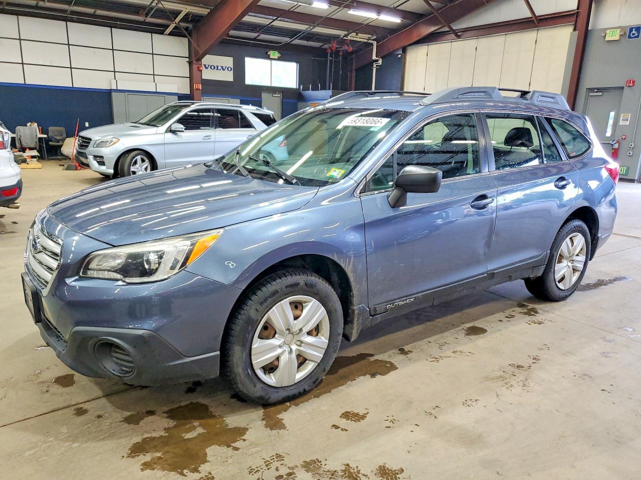 2016 Subaru Outback 2.5i, VIN 4S4BSAAC6G3222922 — Front end