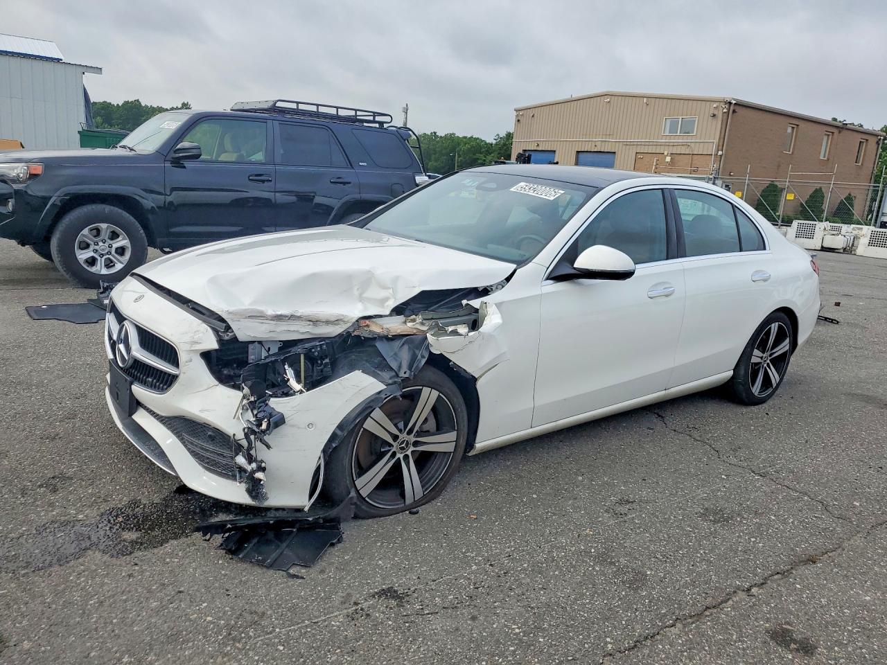 2025 Mercedes-Benz C 300, VIN W1KAF4HB0SR255509 — Перед