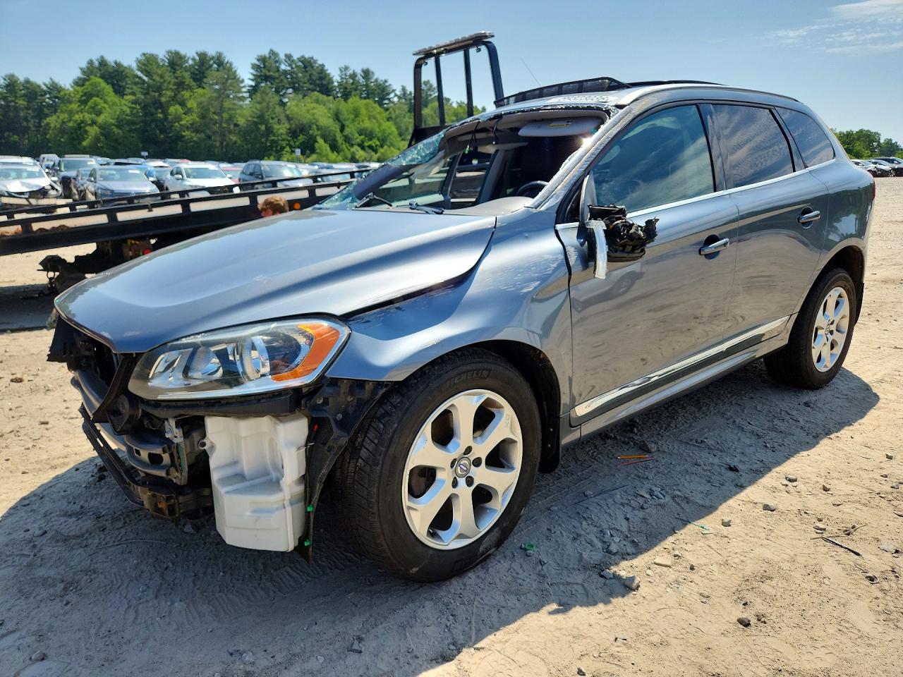 2016 Volvo XC60 T5 Premier, VIN YV4612RKXG2848938 — Опрокидывание