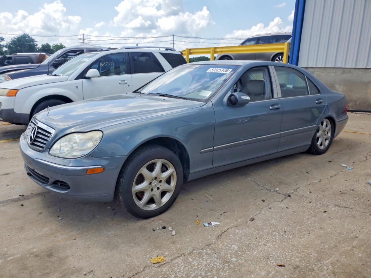 2004 Mercedes-Benz S 430, VIN WDBNG83J24A405103 — Side