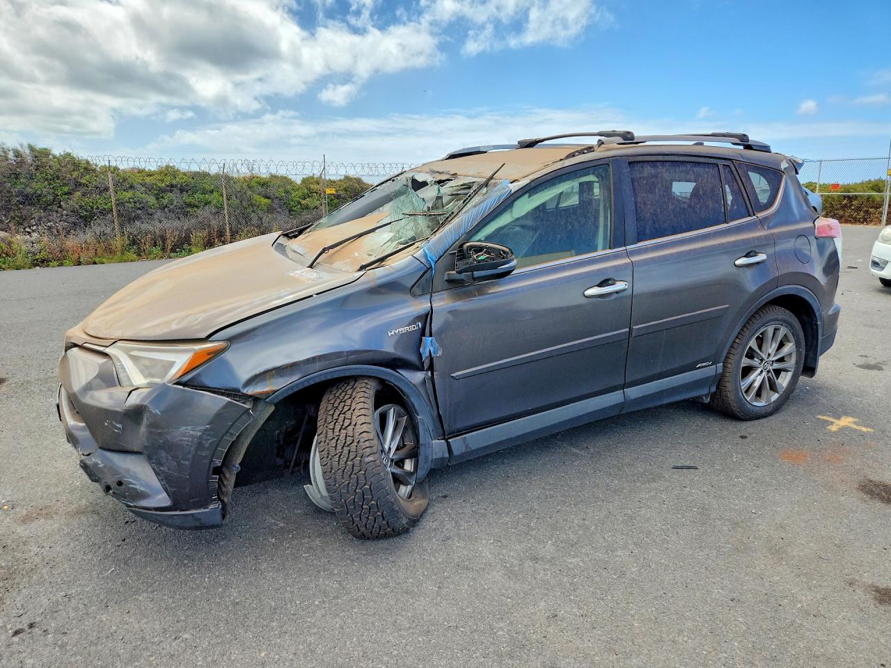 2017 Toyota RAV4 Limited, VIN JTMDJREVXHD147907 — Front end