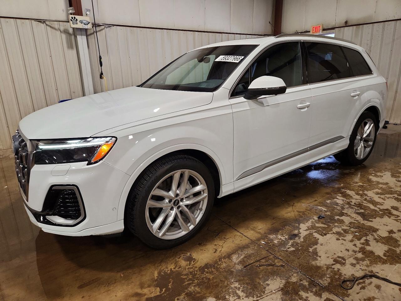 2025 Audi Q7 Premium Plus, VIN WA1LVBF75SD029126 — Rear end