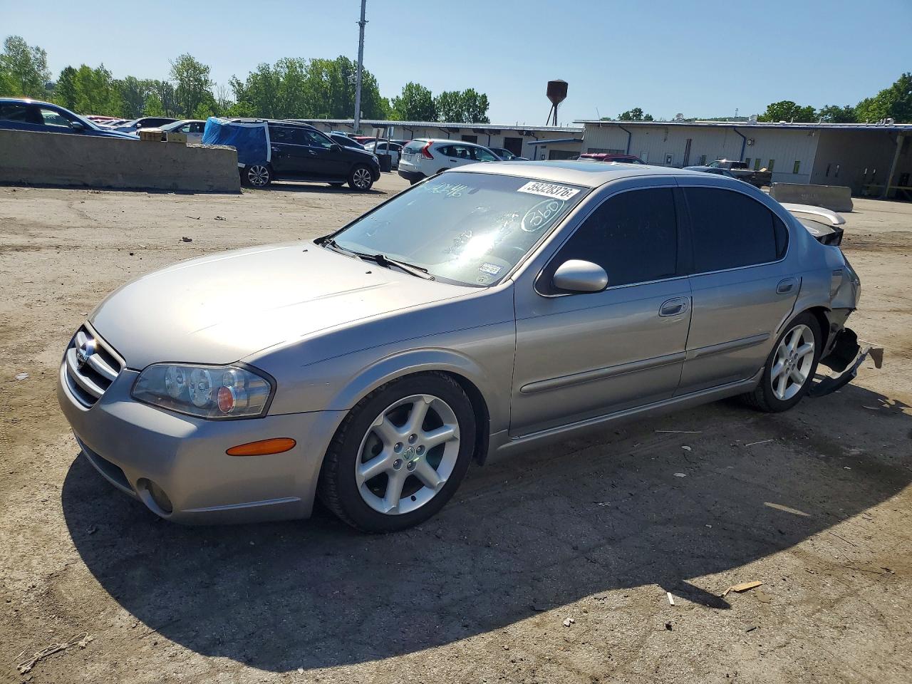 2002 Nissan Maxima GLE, VIN JN1DA31D72T203148 — Зад