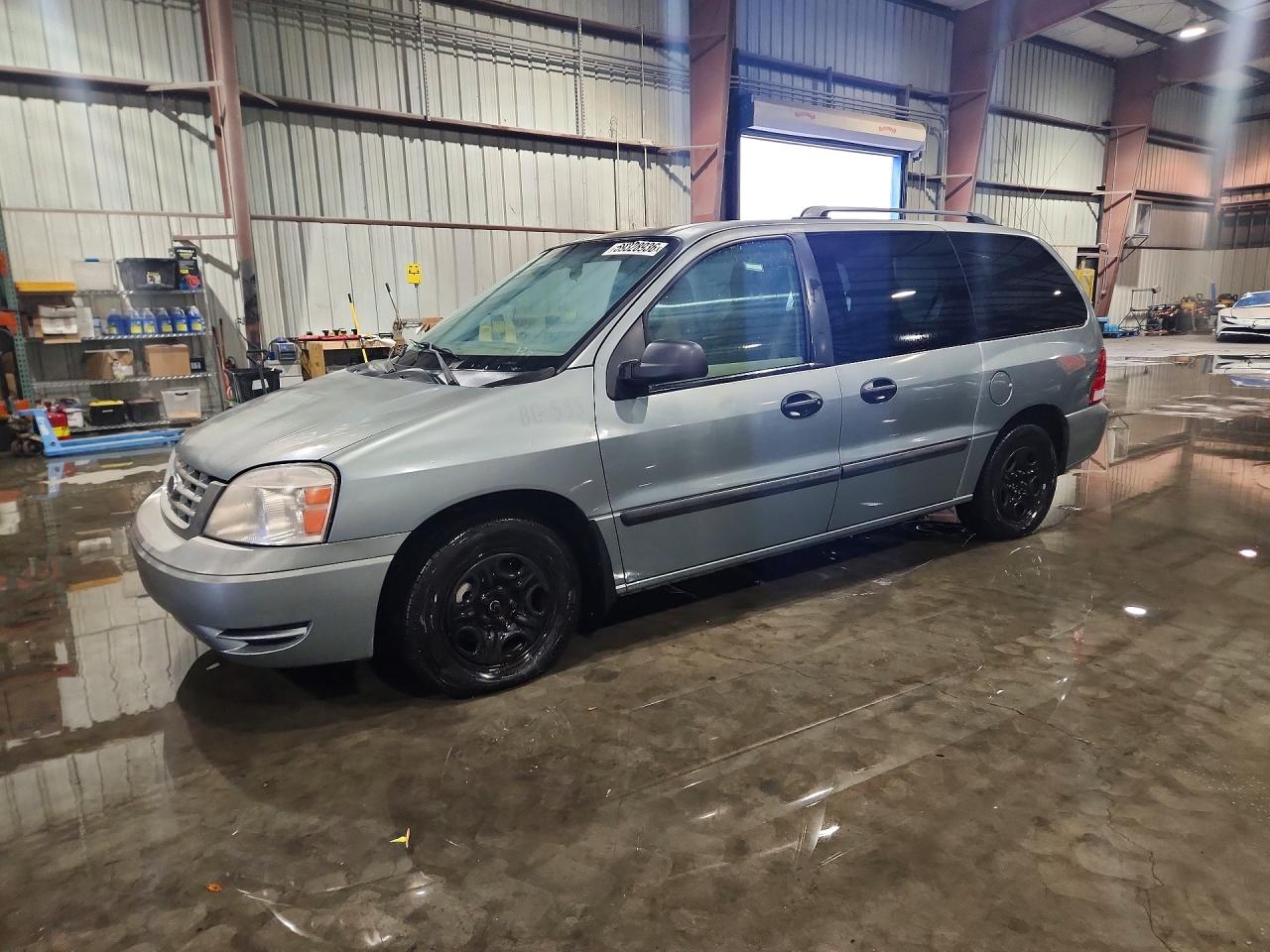 2007 Ford Freestar SE, VIN 2FMZA51657BA05574 — Minor dents and scratches