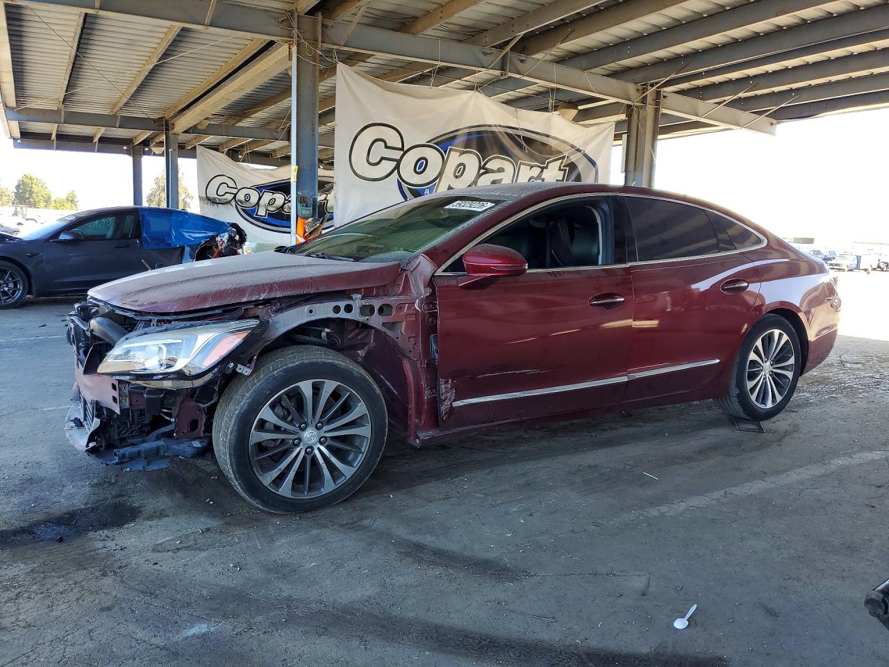 2017 Buick LaCrosse Premium, VIN 1G4ZR5SS7HU130477 — Перед