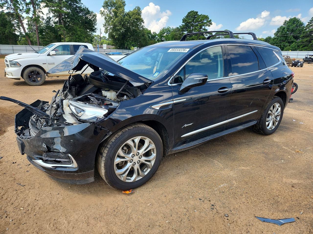 2018 Buick Enclave Avenir, VIN 5GAEVCKW6JJ229645 — Перед
