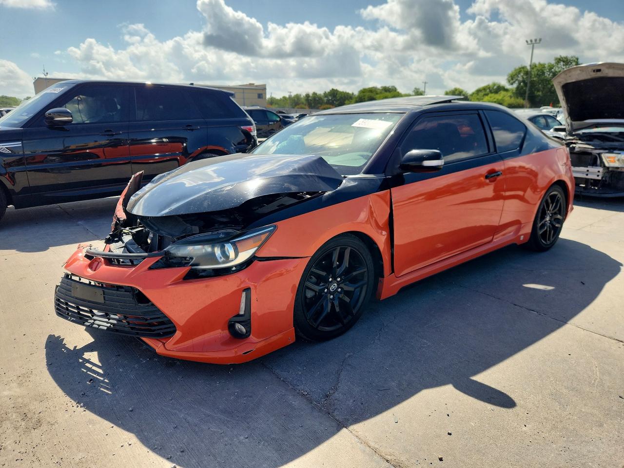 2015 Scion tC Release Series, VIN JTKJF5C71FJ008726 — Front end