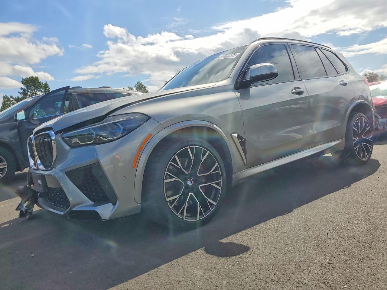 2022 BMW X5 M, VIN 5YMJU0C04N9M95544 — Front end