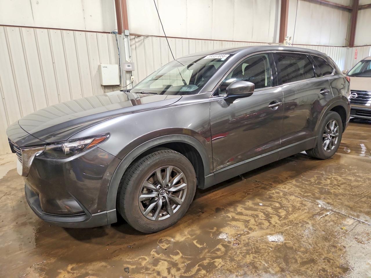 2020 Mazda CX-9 Touring, VIN JM3TCBCY3L0420915 — Бок