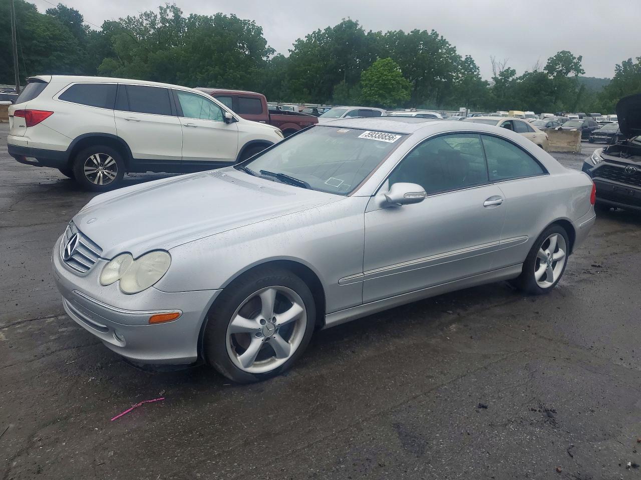 2003 Mercedes-Benz CLK 320, VIN WDBTJ65J33F047036 — Undercarriage
