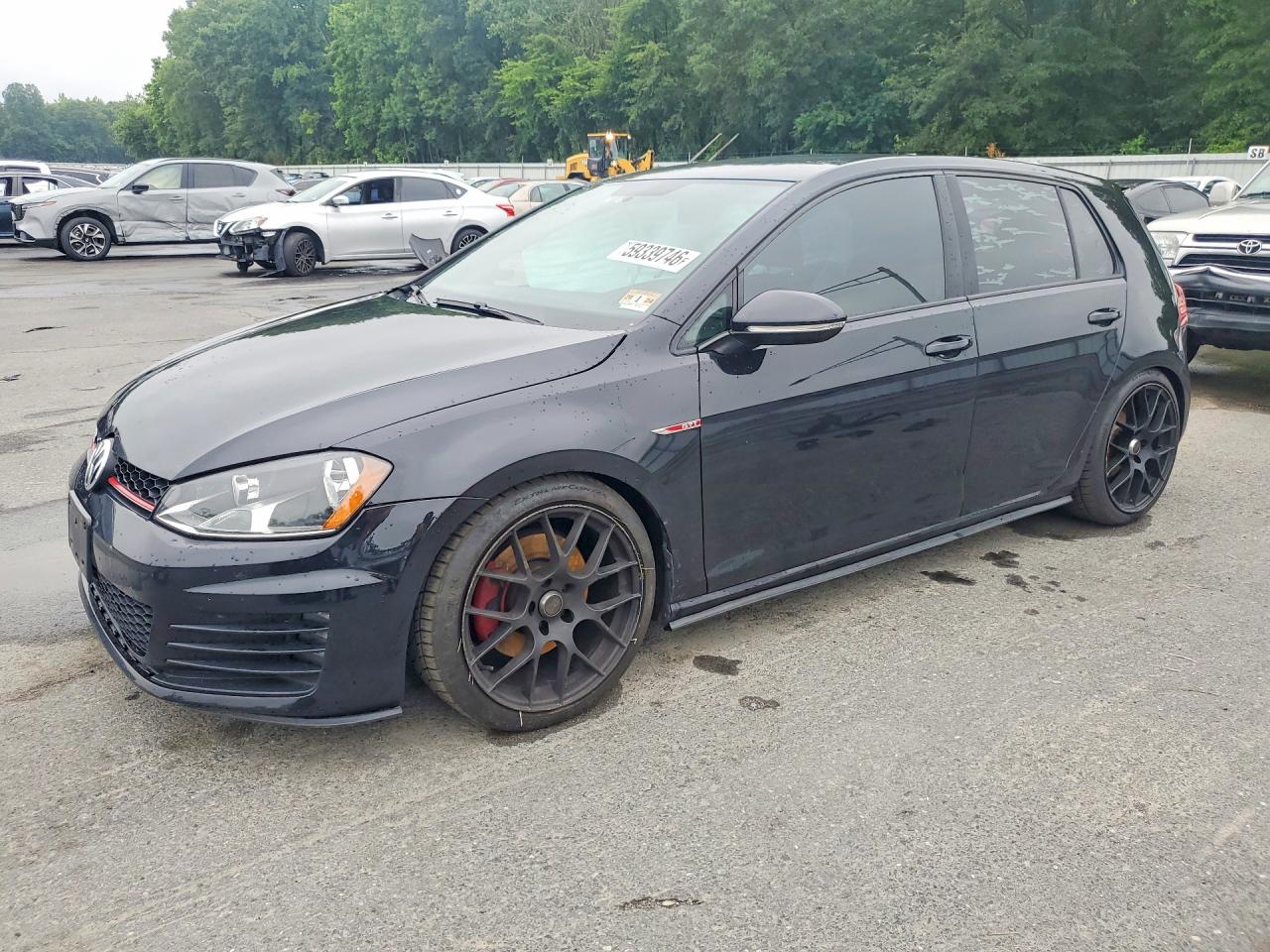 2017 Volkswagen Golf GTI S, VIN 3VW5T7AU4HM002704 — Бок