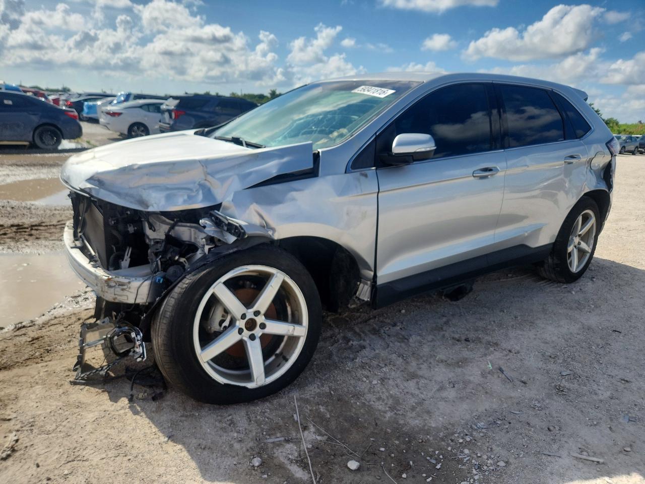 2018 Ford Edge SEL, VIN 2FMPK3J81JBB28032 — Front end