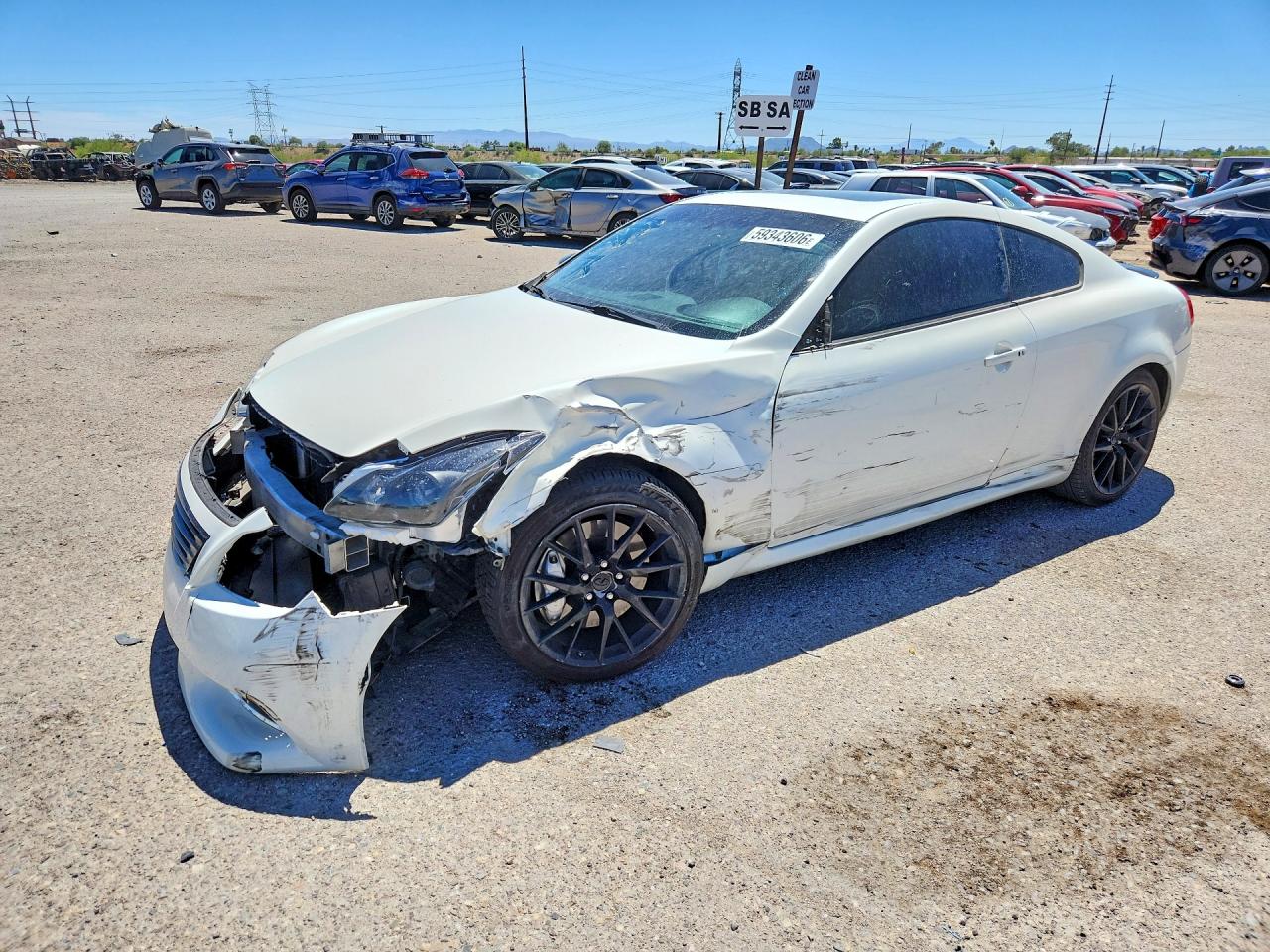 2015 Infiniti Q60 S Limited, VIN JN1CV6EK8FM870305 — Front end