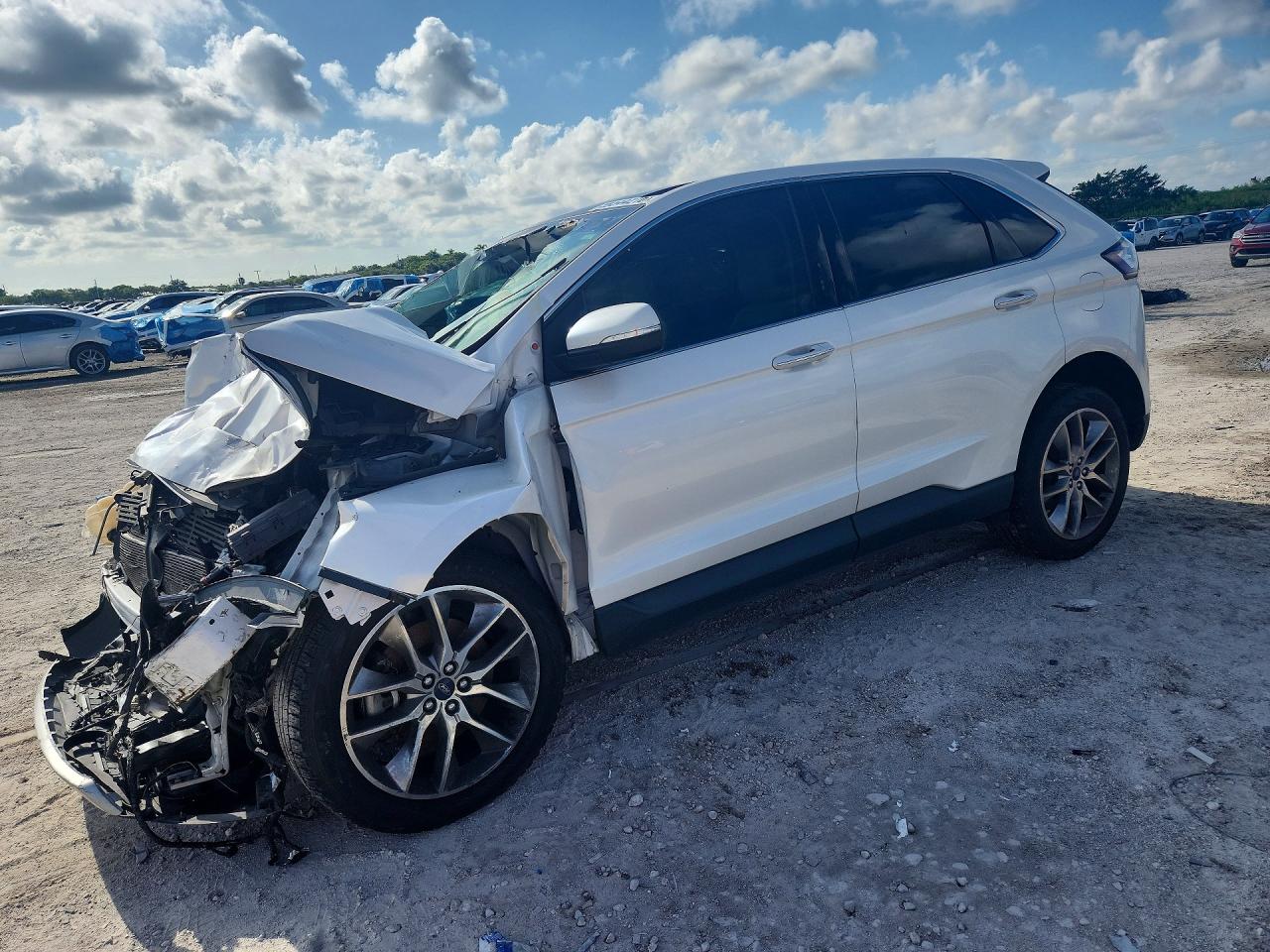 2015 Ford Edge Titanium, VIN 2FMPK3K85FBB25222 — Front end