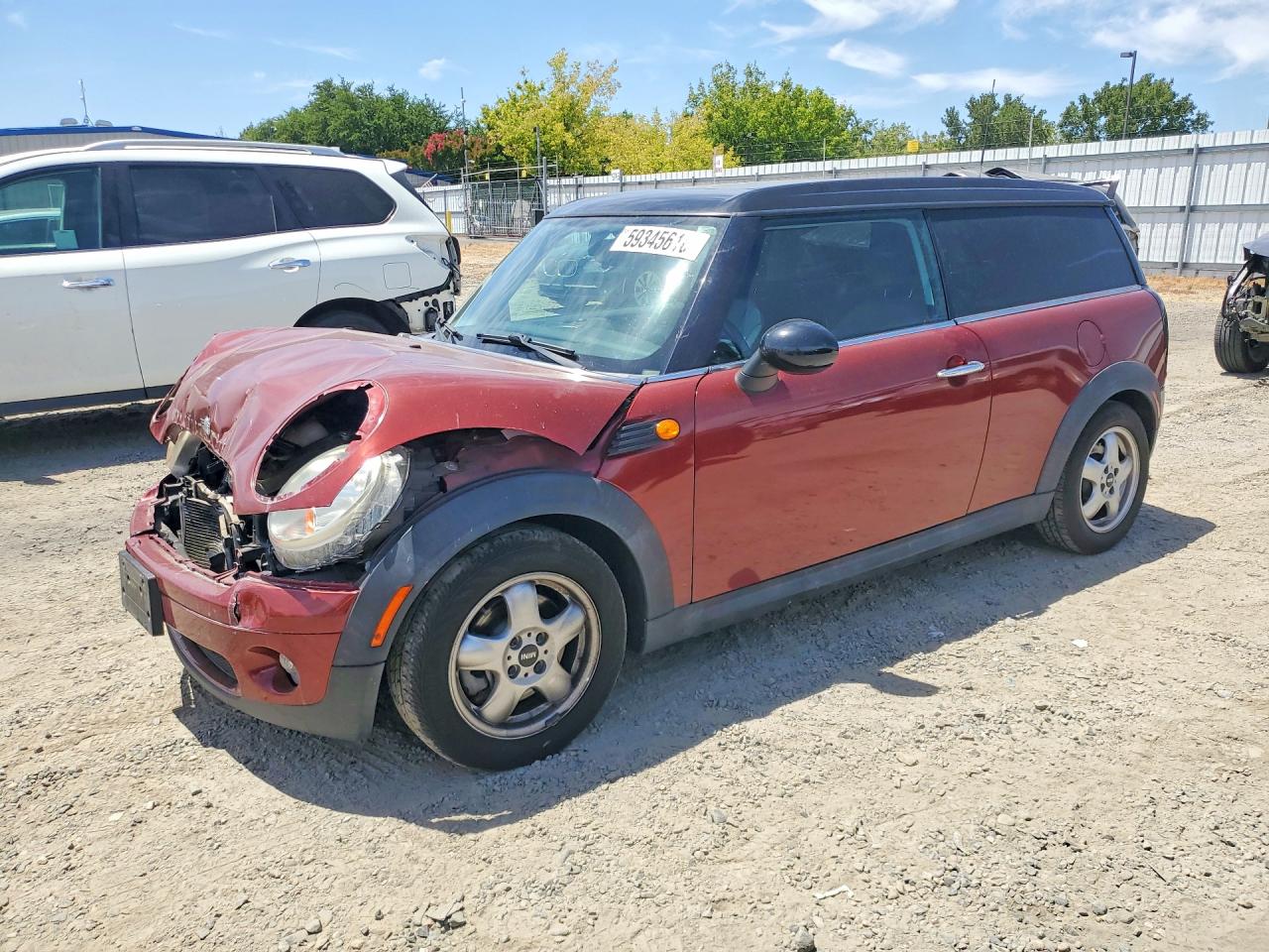 2010 MINI Clubman, VIN WMWML3C51ATX38680 — Front end