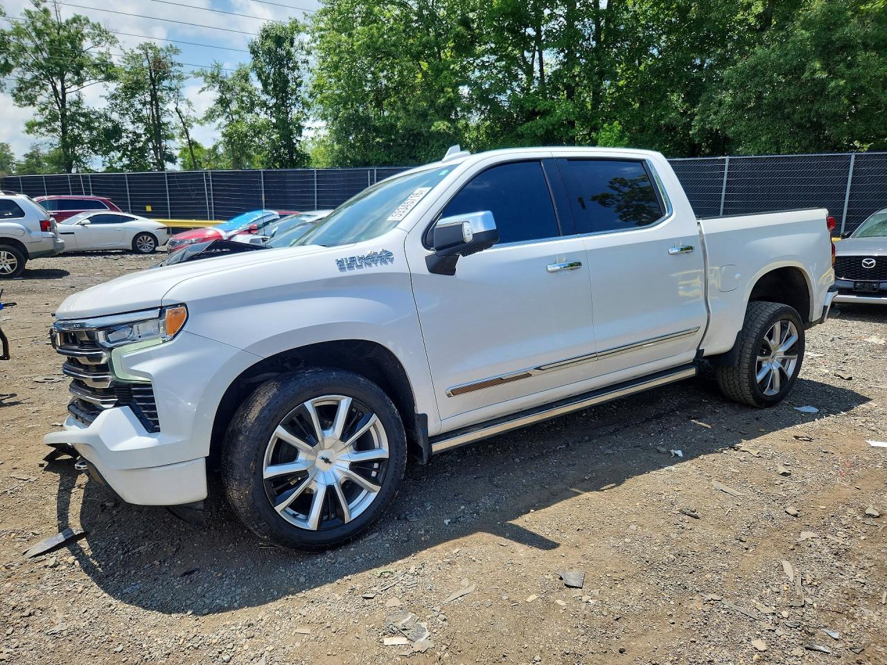 2022 Chevrolet Silverado 1500 High Country, VIN 1GCUDJEL1NZ636721 — Front end