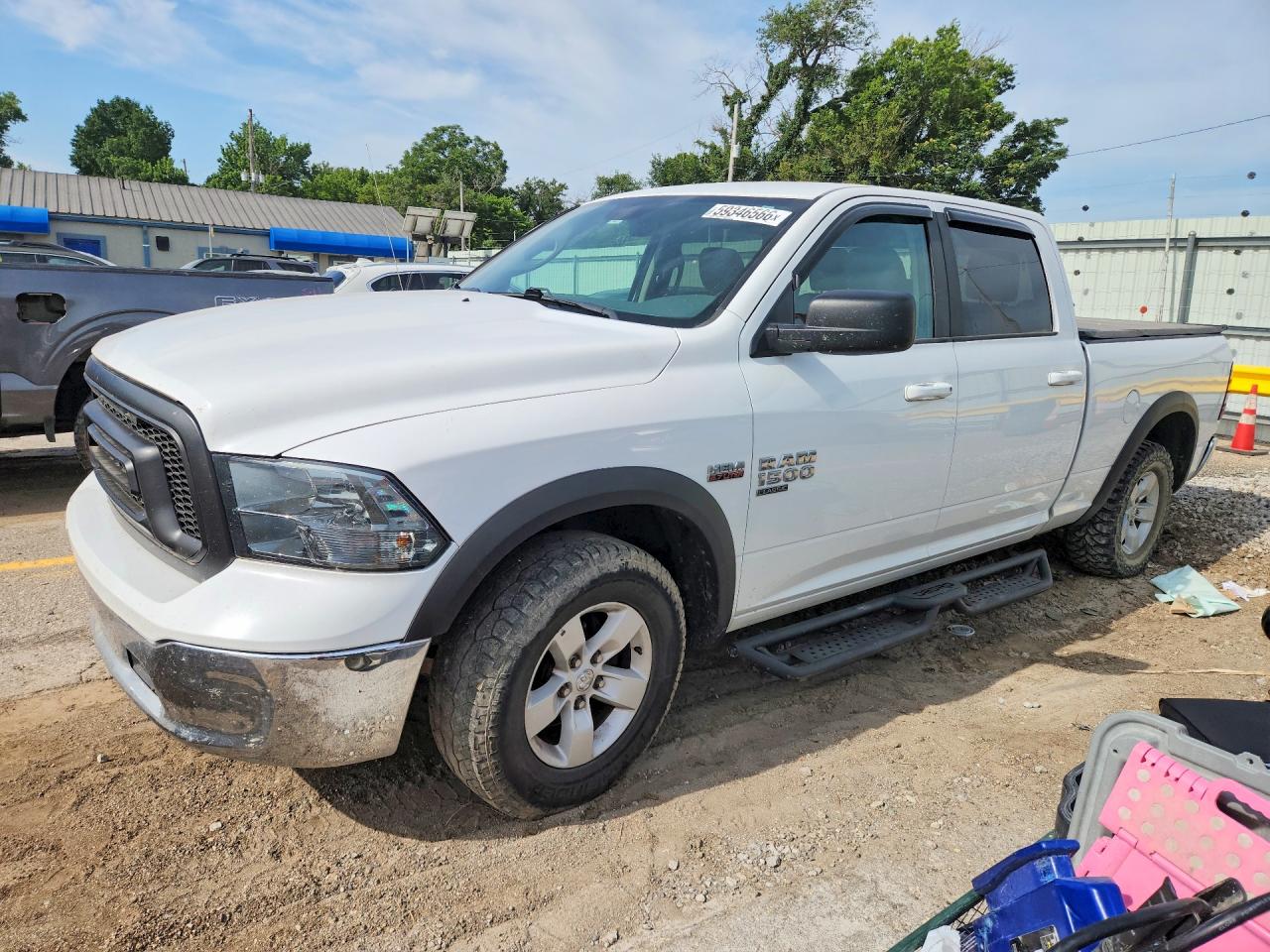 2020 Ram 1500 SLT, VIN 1C6RR6TT1LS124154 — Front end