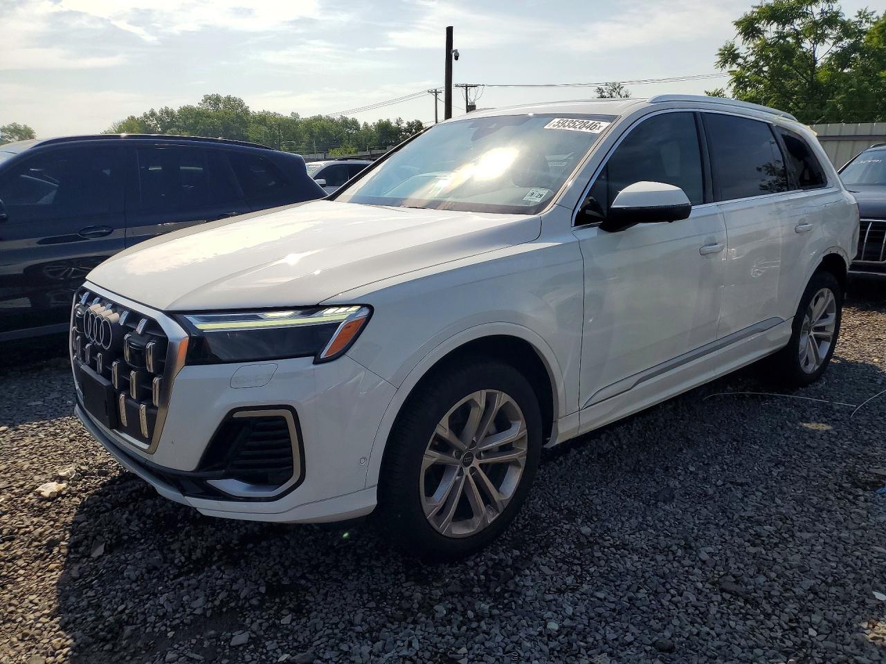 2025 Audi Q7 Premium, VIN WA1ACBF73SD003265 — Rear end