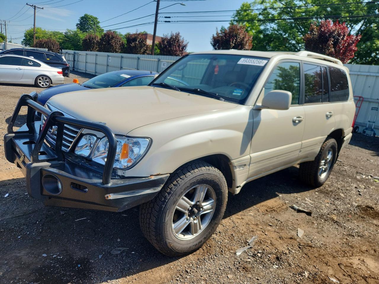 2007 Lexus LX 470, VIN JTJHT00W474023277 — Side