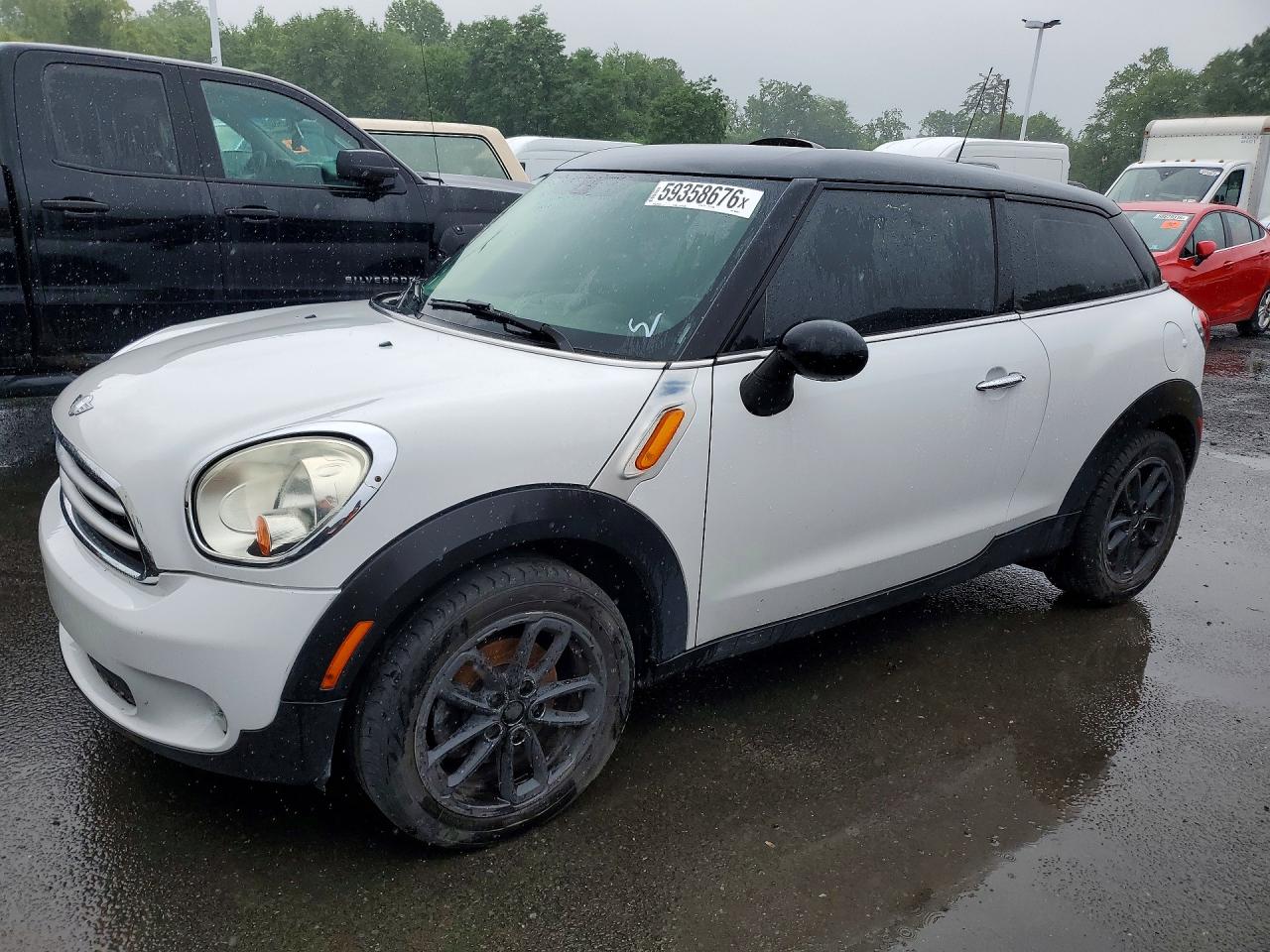 2015 MINI Paceman, VIN WMWSS1C52FWN94917 — Minor dents and scratches