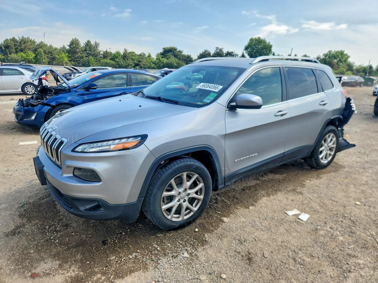 2017 Jeep Cherokee Latitude, VIN 1C4PJLCB9HW603578 — Rear end