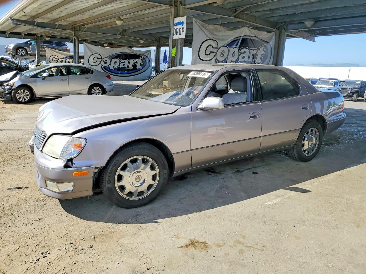 1999 Lexus LS 400, VIN JT8BH28F4X0156007 — Front end