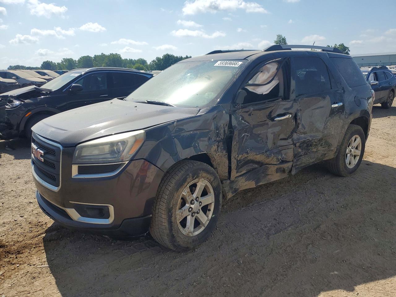 2015 GMC Acadia SLE, VIN 1GKKRNED9FJ270200 — Side