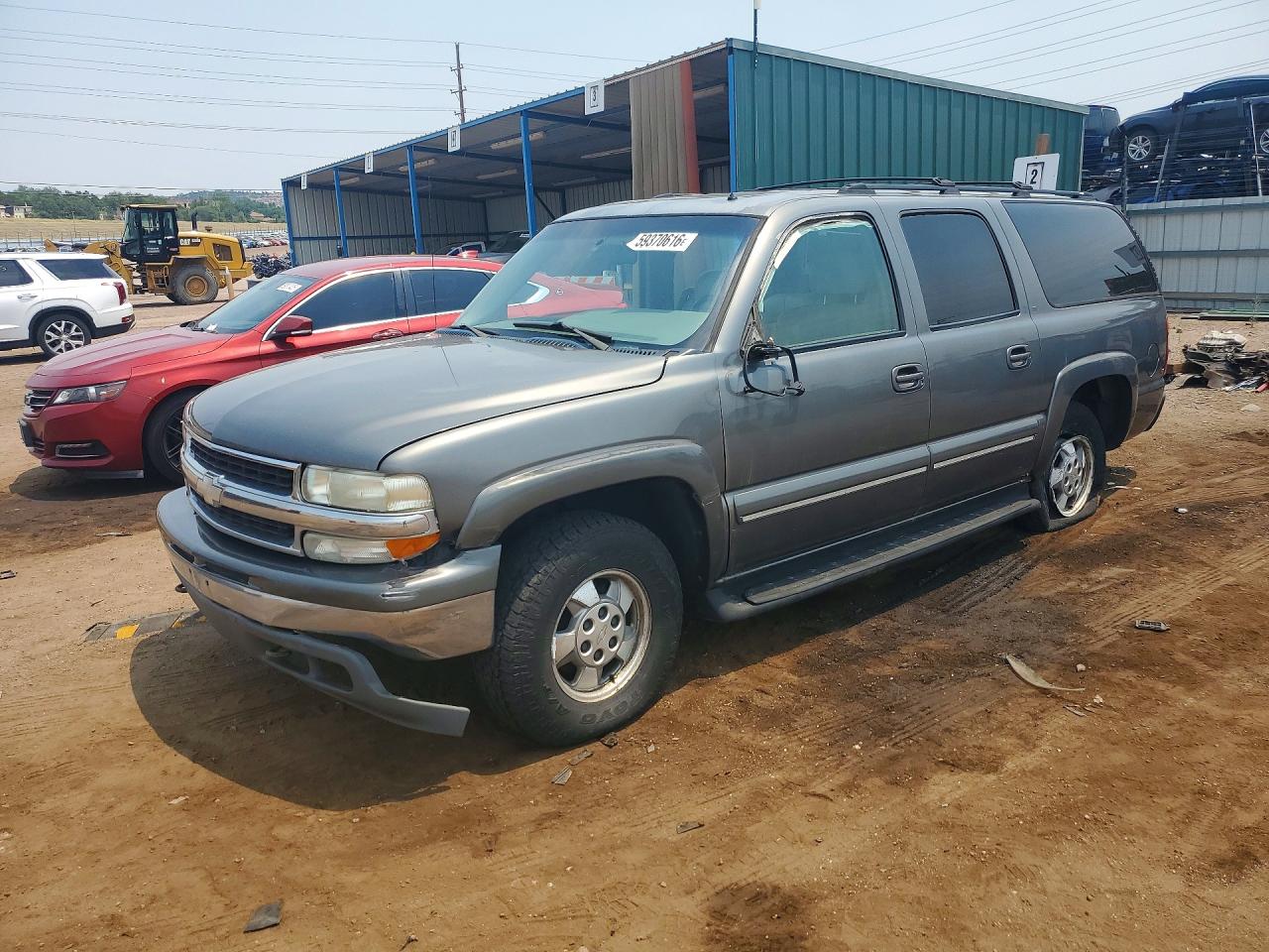 2002 Chevrolet Suburban Z71, VIN 3GNFK16Z32G257661 — Side