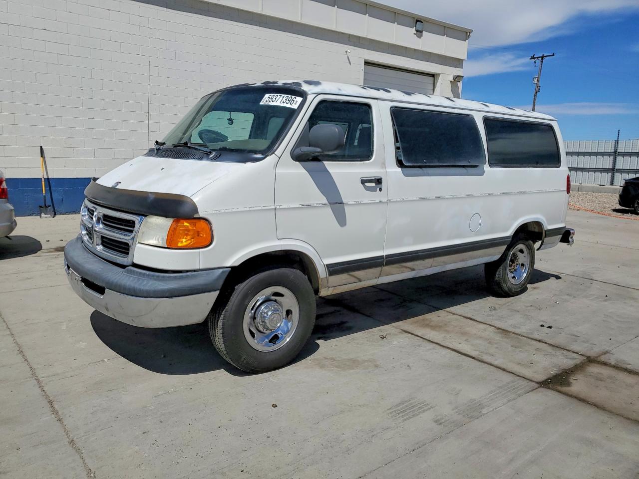 2001 Dodge Passenger, VIN 2B4JB25Y91K525712 — Side