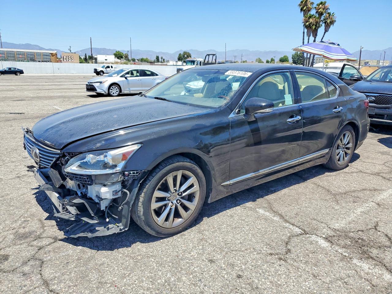 2016 Lexus LS 460, VIN JTHBL5EF5G5140308 — Front end