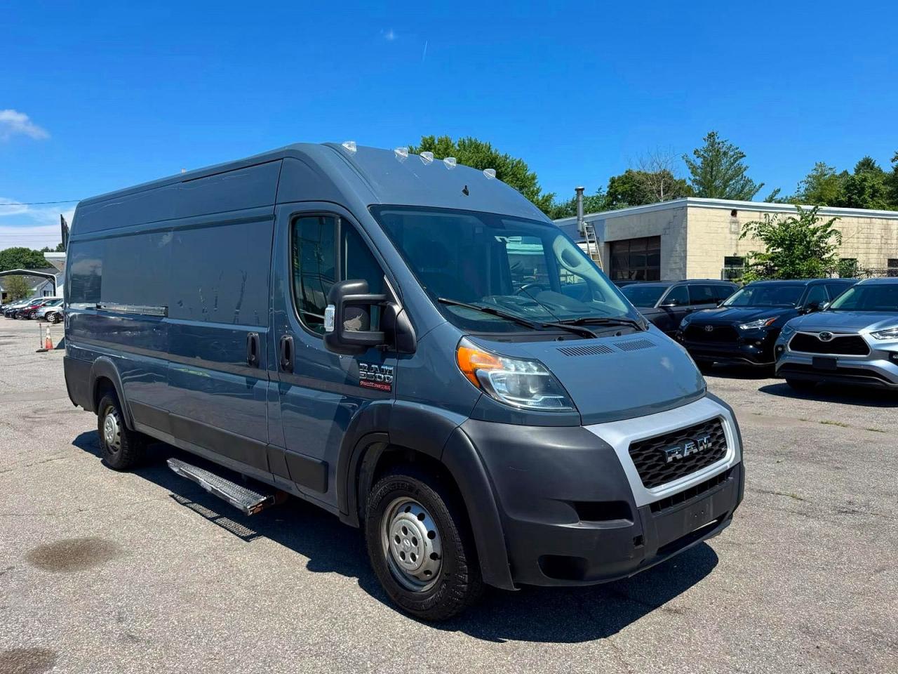 2020 Ram ProMaster Cargo, VIN 3C6URVJG7LE107047 — Фото с аукциона