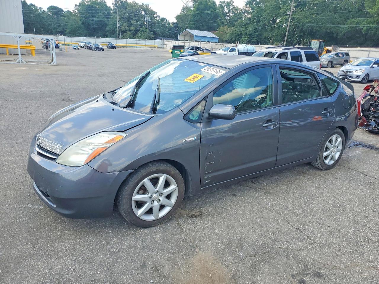 2008 Toyota Prius Touring, VIN JTDKB20U683460372 — Side