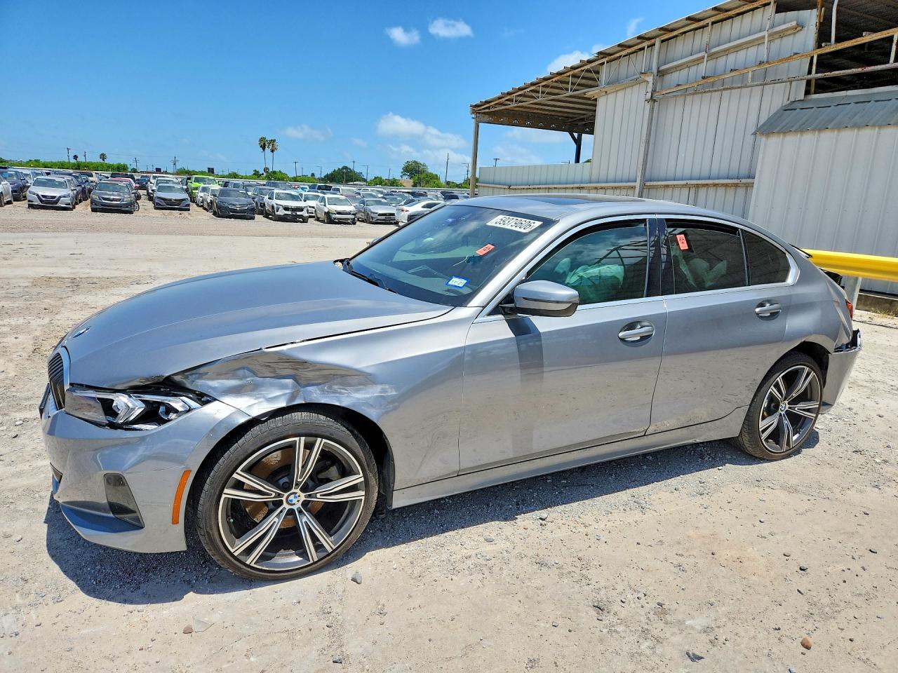2024 BMW 3 Series 330i, VIN 3MW69FF01R8E82228 — Зад