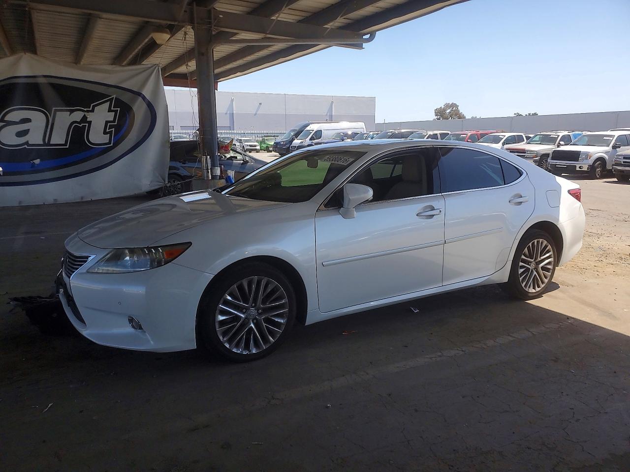 2013 Lexus ES 250, VIN JTHBK1GG6D2064581 — Днище