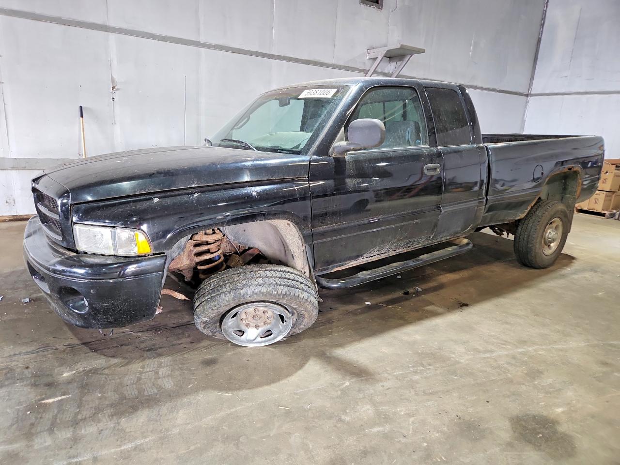 2001 Dodge 2500, VIN 1B7KF23671J536748 — Undercarriage