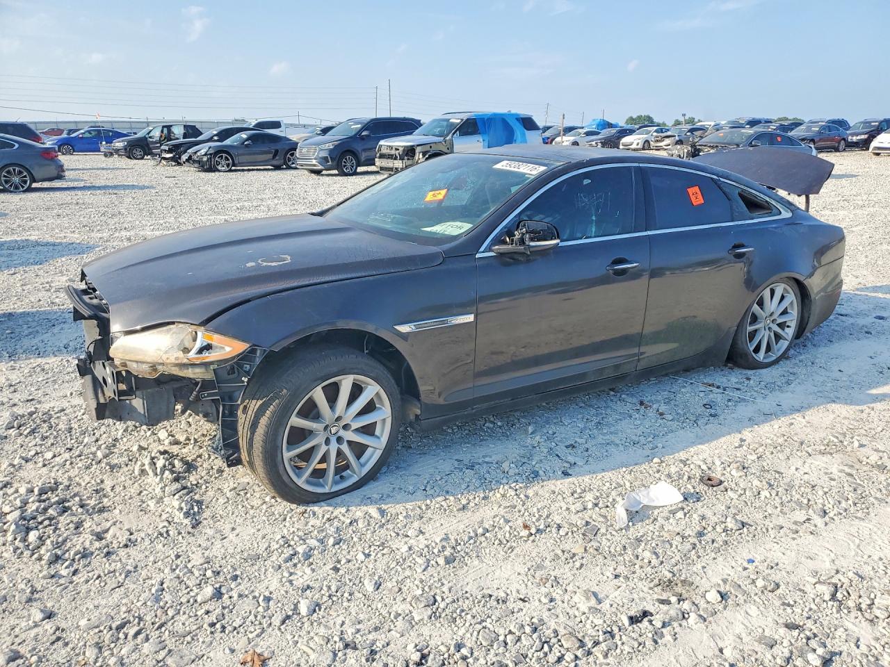 2011 Jaguar XJ, VIN SAJWA1CB0BLV21345 — Front end